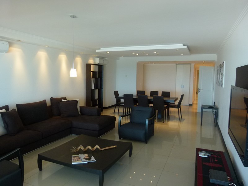 Departamento en primera fila de Playa Brava. Torre Premium
